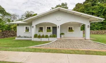 Casa con Piscina de Agua Salada en Dolega Panama , 0 CHIRIQUI, DOLEGA, LOS ANASTACIOS, CAIMITO, Chiriqui, 21665