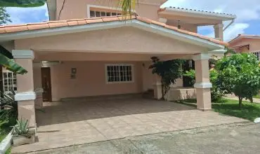VENTA DE CASA UNIFAMILIAR EN ALTOS DE PANAMA , URBANIZACION FUENTES DEL FRESNO EN ALTOS DE PANAMA, Panamá, 25602