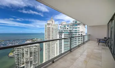 Apartamento en planta alta en Punta Pacifica, Panama , PUNTA CHIRIQUI, Panamá, 25634