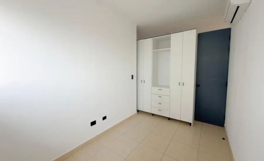 PISO ALTO EN AV BALBOA - WATERS 68D - 122 M2 , AVENIDA BALBOA, Panamá, 25720