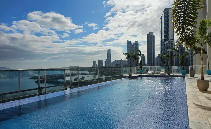 PISO ALTO EN AV BALBOA - WATERS 68D - 122 M2 , AVENIDA BALBOA, Panamá, 25720