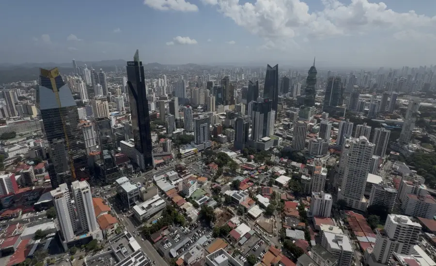 PISO ALTO EN AV BALBOA - WATERS 68D - 122 M2 , AVENIDA BALBOA, Panamá, 25720