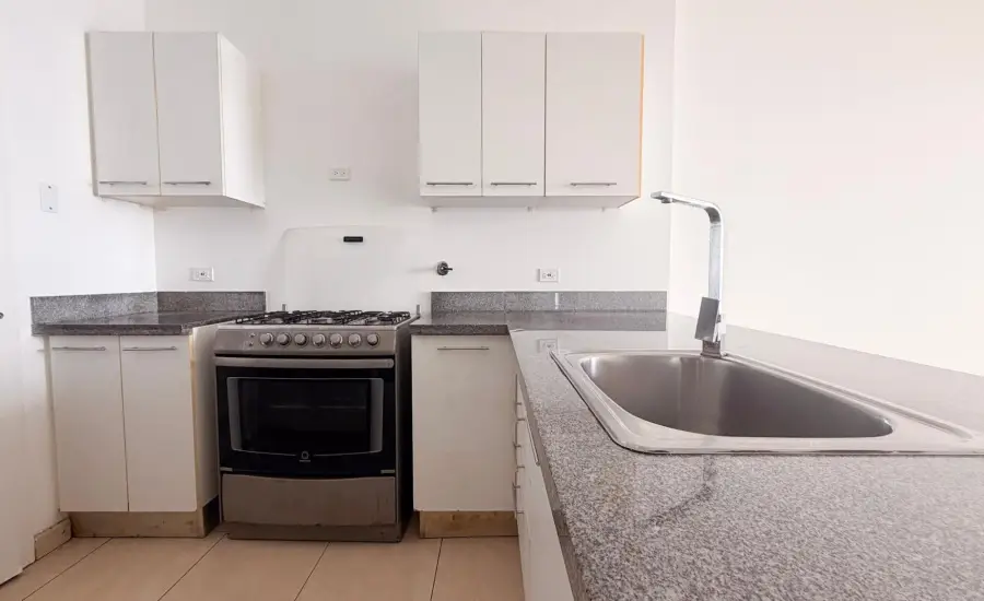 PISO ALTO EN AV BALBOA - WATERS 68D - 122 M2 , AVENIDA BALBOA, Panamá, 25720