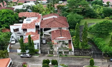 SE VENDE O SE ALQUILA CASA EN LOMA ALEGRE, SAN FRANCISCO , AVENIDA 3G SUR, LOMA ALEGRE, Panamá, 25732
