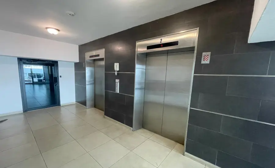 Venta de apartamento en PH Star Bay (3 estacionamientos + 1 deposito) , PH STAR BAY (SAN FRANCISCO), CALLE ALFREDO SINCLAIR, Panamá, 25798