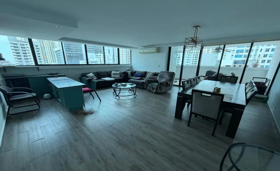 Venta de apartamento en PH Star Bay (3 estacionamientos + 1 deposito) , PH STAR BAY (SAN FRANCISCO), CALLE ALFREDO SINCLAIR, Panamá, 25798