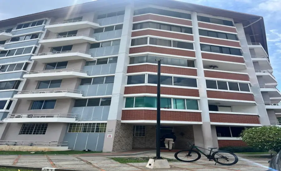 Banco vende apto. en PH RESIDENCIAL LLANO BONITO &ndash; JUAN DIAZ , RESIDENCIAL LLANO BONITO, Panamá, 26071
