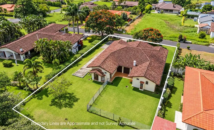 Se Vende Amplia Casa de 3 Recamaras en Boquete , 0 CHIRIQUI, BOQUETE COUNTRY CLUB, G41, Chiriqui, 26076