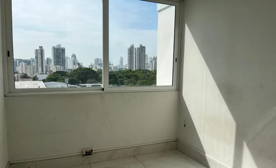 Banco vende PH PACIFIC PARK TOWER, EDISON PARK , PH PACIFIC PARK, Panamá, 26078