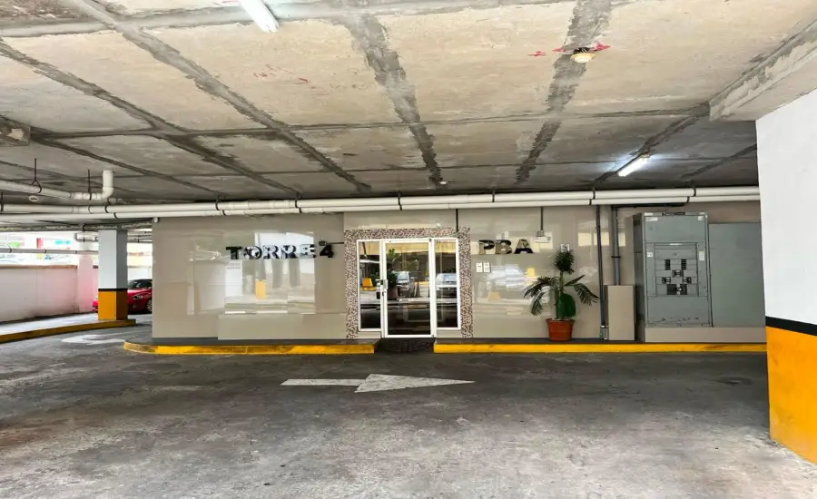 Banco vende apto. en PH Torre de Toscana , PH TOSCANA, Panamá, 26080