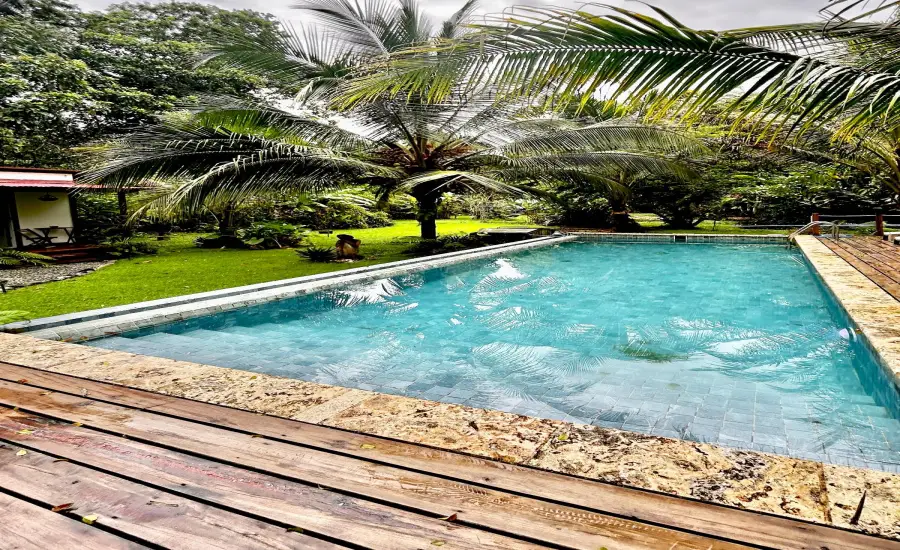 Hermosa Casa Tropical con Cabana para Huespedes y Piscina. , BIG CREEK, ISLA COLON, BOCAS DEL TORO, Bocas del Toro, 26085