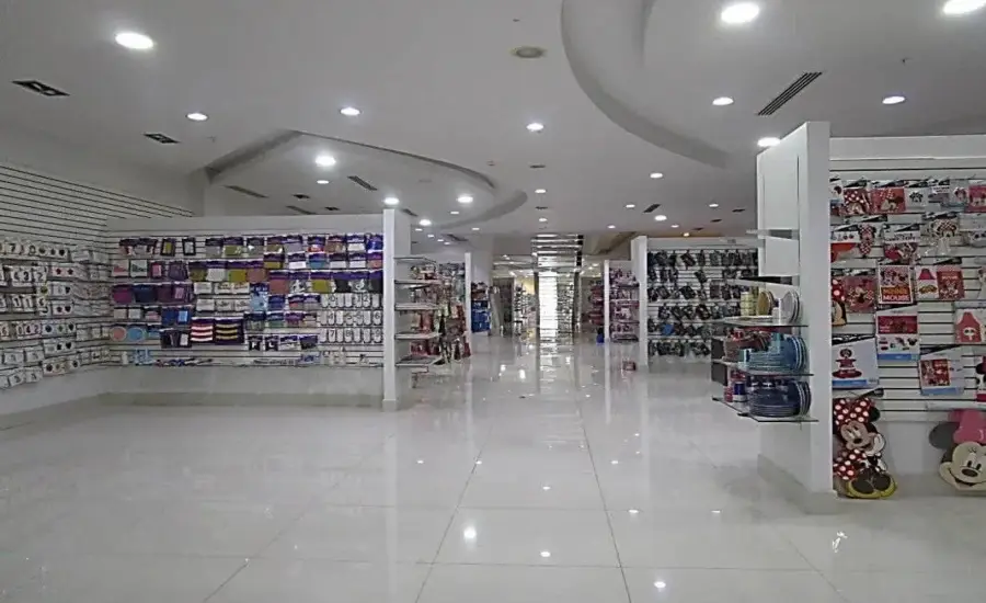 Banco vende local comercial en Interplaza , PH INTERPLAZA, Colon, 22274