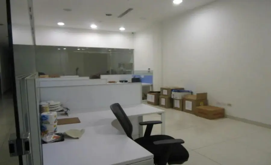 Banco vende local comercial en Interplaza , PH INTERPLAZA, Colon, 22274