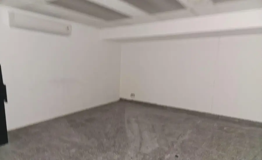 Banco vende local comercial en Torre Comosa, Obarrio , OBARRIO, Panamá, 24713