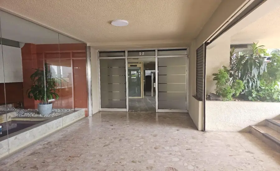 Banco vende local comercial en Torre Comosa, Obarrio , OBARRIO, Panamá, 24713