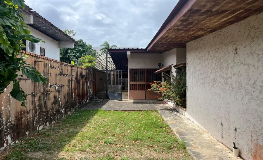 Banco Vende Casa en LOS CIPRESES II, San Miguelito , VILLA ZAITA, Panamá, 24710