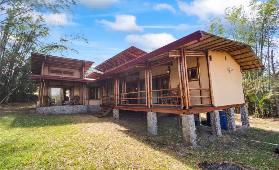 Casa Ecologica de Bambu de 2 Recamaras 2 Banos en Boquete , 0 CHIRIQUI, ALTO BOQUETE, LAS TRANCAS, Chiriqui, 24683