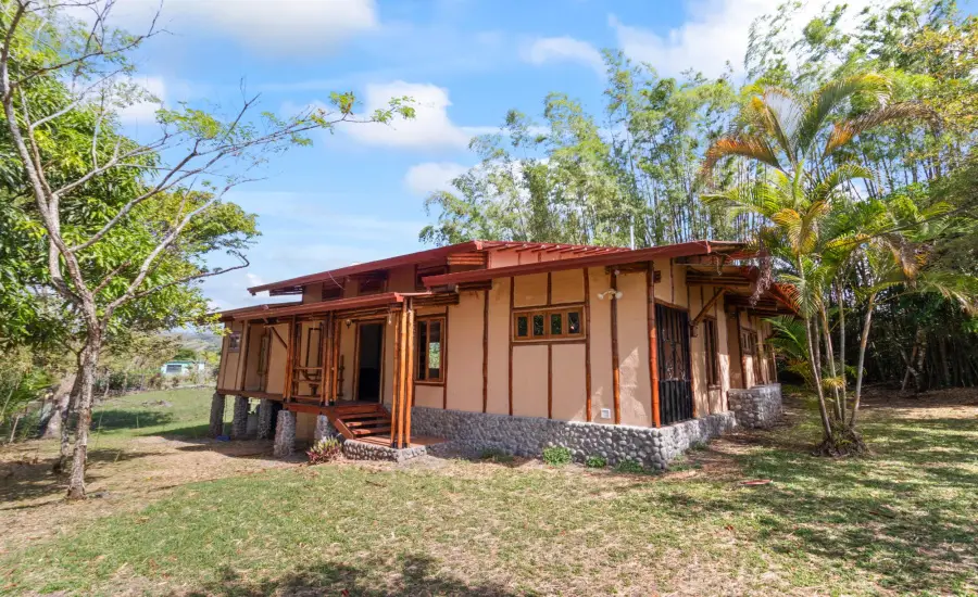 Casa Ecologica de Bambu de 2 Recamaras 2 Banos en Boquete , 0 CHIRIQUI, ALTO BOQUETE, LAS TRANCAS, Chiriqui, 24683