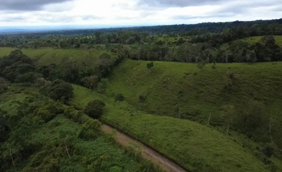 Finca con tierra negra, pasto, clima fresco y bien ubicada. , EL BANCO DE ROVIRA POTRERILLOS CHIRIQUI, Chiriqui, 26093