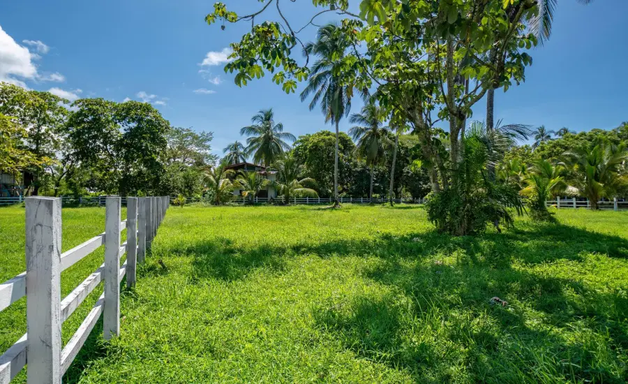 Terreno de primera categoria en Las Lajas, Panama , LOTE 2 MANZANA 12, Chiriqui, 26094