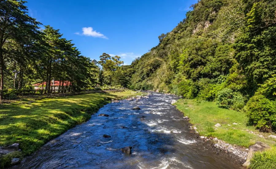 Finca frente al rio Bambito en venta | Volcan Panama , HWY 418 PASO ANCHO, VOLCAN, Chiriqui, 26097