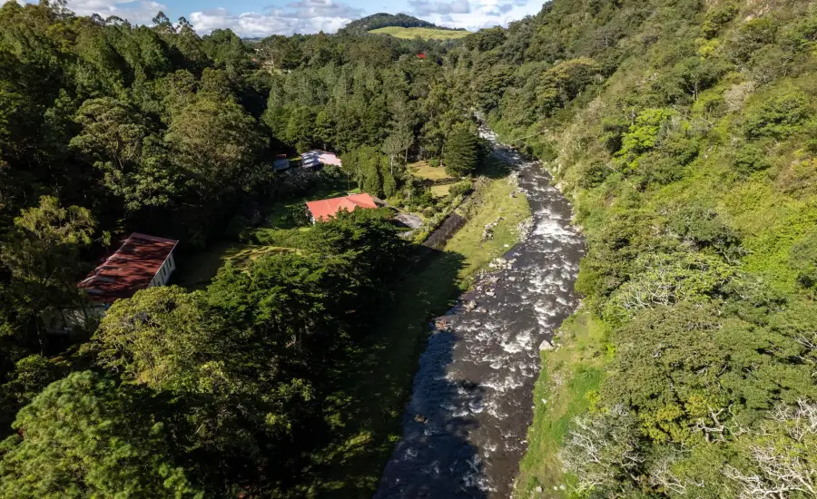 Finca frente al rio Bambito en venta | Volcan Panama , HWY 418 PASO ANCHO, VOLCAN, Chiriqui, 26097