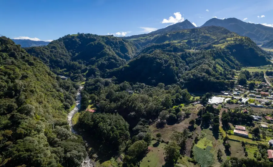 Finca frente al rio Bambito en venta | Volcan Panama , HWY 418 PASO ANCHO, VOLCAN, Chiriqui, 26097