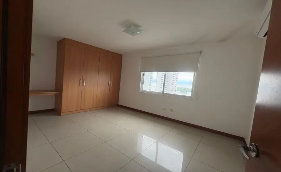 Venta de apartamento en PH Bahia del Golf, Coco del Mar , C. REPUBLICA DE LA INDIA, PH BAHIA DEL GOLF, Panamá, 26099