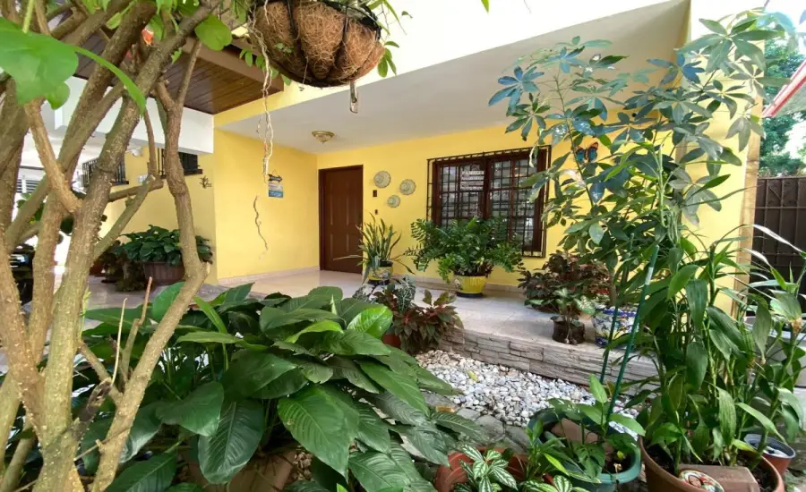 Hogar Familiar con Piscina y Jacuzzi. &iexcl;Solo Trae tus Maletas! , URBANIZACION MIRAFLORES BETANIA, Panamá, 26112