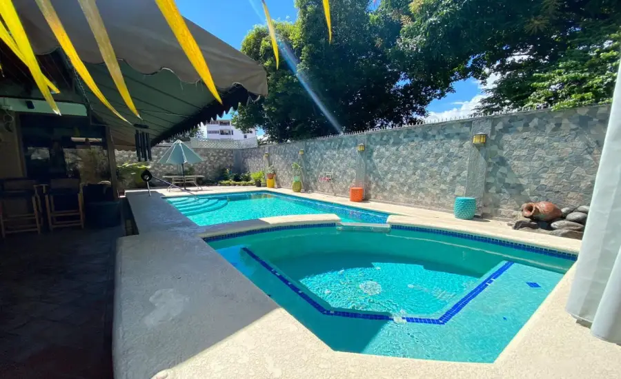 Hogar Familiar con Piscina y Jacuzzi. &iexcl;Solo Trae tus Maletas! , URBANIZACION MIRAFLORES BETANIA, Panamá, 26112