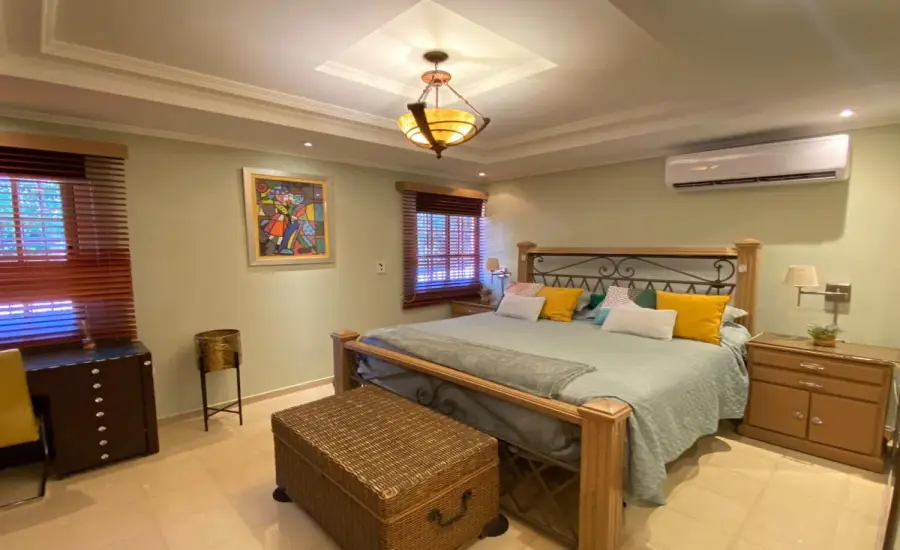 Hogar Familiar con Piscina y Jacuzzi. &iexcl;Solo Trae tus Maletas! , URBANIZACION MIRAFLORES BETANIA, Panamá, 26112