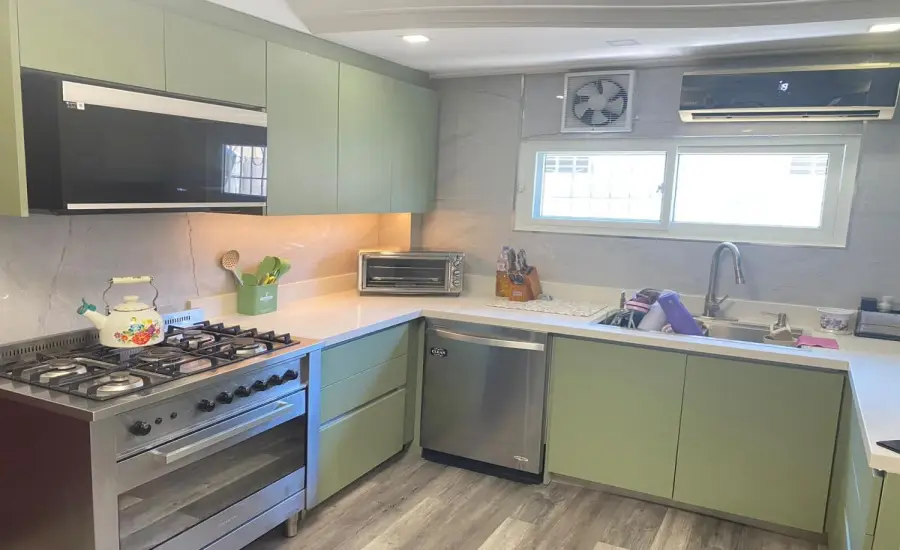 Hogar Familiar con Piscina y Jacuzzi. &iexcl;Solo Trae tus Maletas! , URBANIZACION MIRAFLORES BETANIA, Panamá, 26112