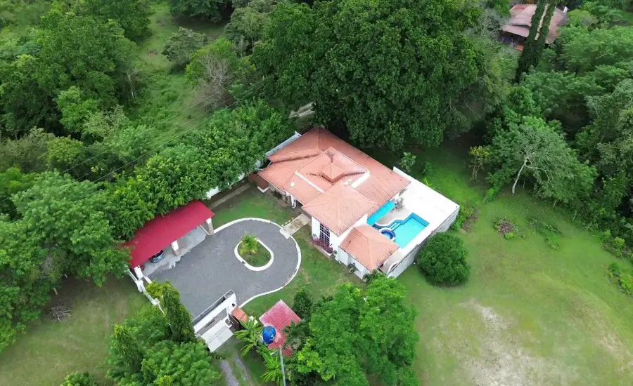 Casa de 4 Recamaras con Piscina Privada y Jacuzzi en El Espino , CALLE LOS GUAYACANES, CASA 94, HACIENDA EL VALLE DE SANTA CATALINA, EL ESPINO, Panamá Oeste, 26123