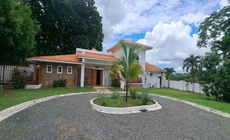 Casa de 4 Recamaras con Piscina Privada y Jacuzzi en El Espino , CALLE LOS GUAYACANES, CASA 94, HACIENDA EL VALLE DE SANTA CATALINA, EL ESPINO, Panamá Oeste, 26123