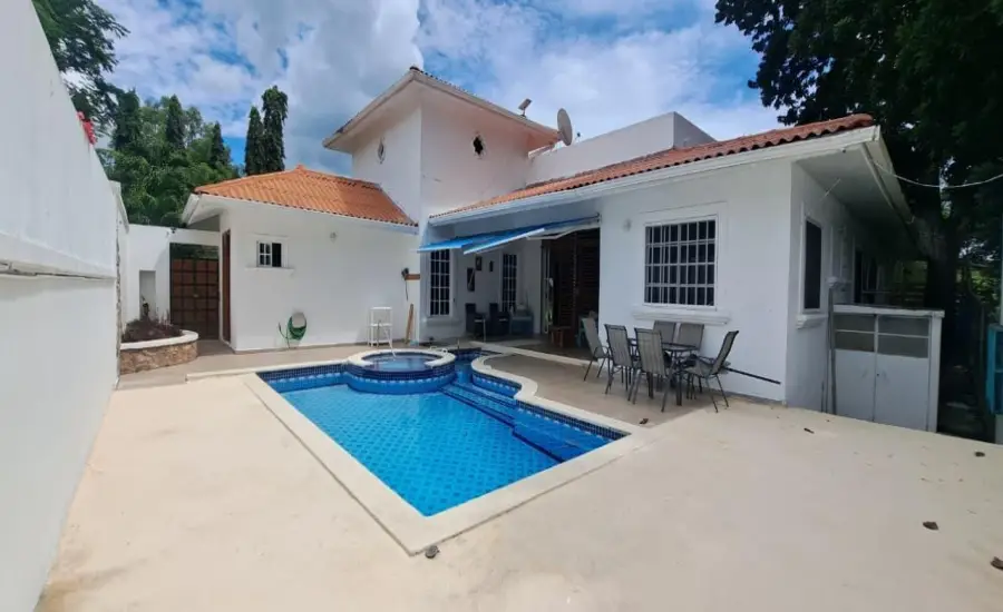 Casa de 4 Recamaras con Piscina Privada y Jacuzzi en El Espino , CALLE LOS GUAYACANES, CASA 94, HACIENDA EL VALLE DE SANTA CATALINA, EL ESPINO, Panamá Oeste, 26123